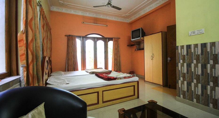 Ashiyana Guest House AL 211, Kolkata 2